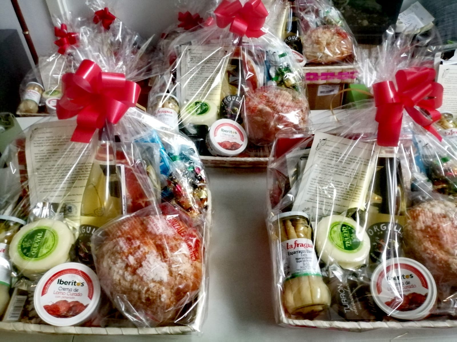 - Servicio de comunicación vía web proporcionado por Bandomovil